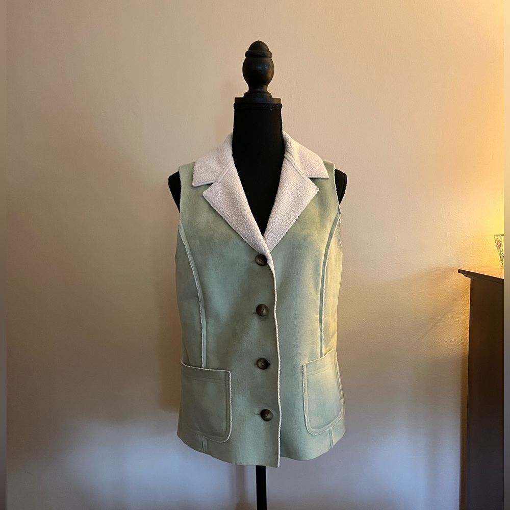 L.L.Bean Light Green and Cream Fleece Lined Button Up Vest